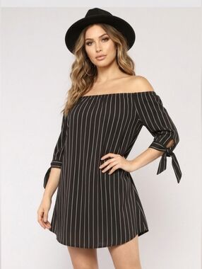 Streetwear Society Off-the-Shoulder Striped Mini Dress -boho Chic- Size M